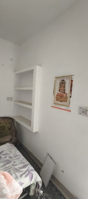 Room in 2 BHK Independent House at Khurram Nagar – for Rent