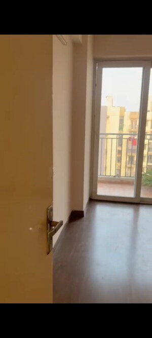 Room in 2 BHK Apartment at Capital Athena, Sector 1 Greater Noida – for Rent