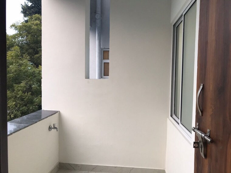 undefined, sector 47 3 Bedroom 300 Sq.Mt. Builder Floor In Sector 47 Noida 9502782