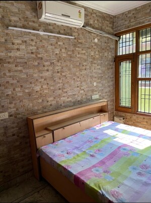 Bedroom in 3 BHK Apartment at Sector 49 – for Rent