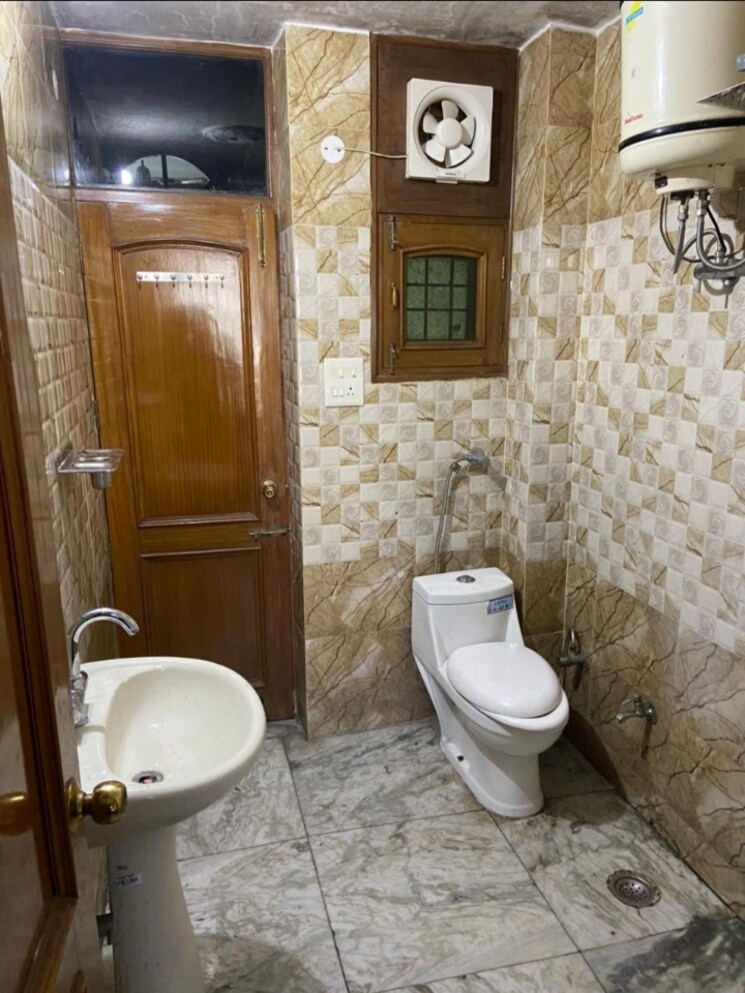 Bathroom, sector 49 3 Bedroom 12000 Sq.Ft. Apartment In Sector 49 Chandigarh 9502811