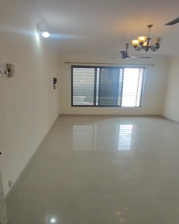 2 BHK 975 Sq.Ft. Apartment in Safal Twins