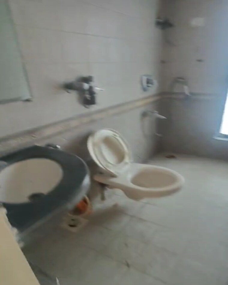 Bathroom, safal-twins 2 Bedroom 975 Sq.Ft. Apartment In Chembur Mumbai 9502754