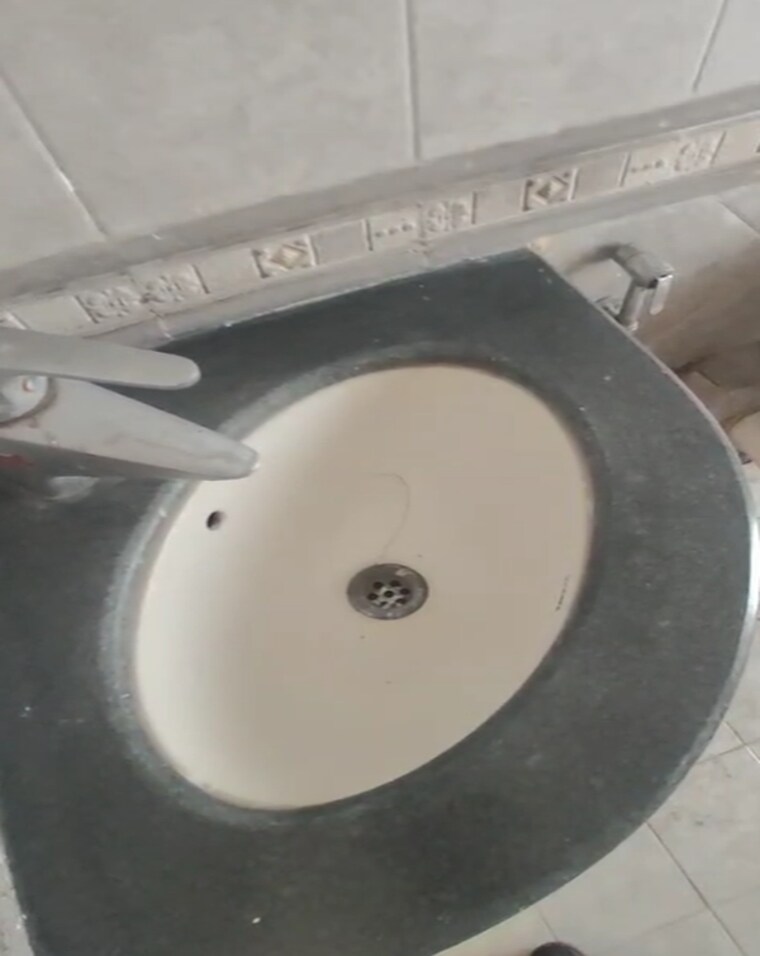 Bathroom, safal-twins 2 Bedroom 975 Sq.Ft. Apartment In Chembur Mumbai 9502754