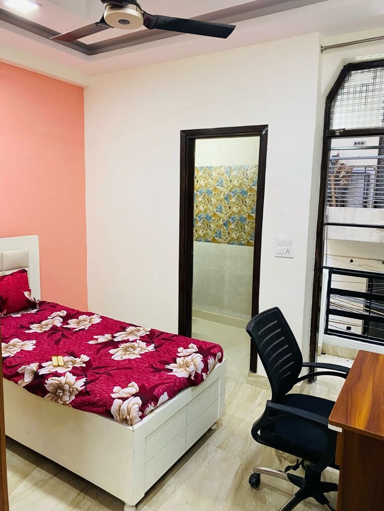 Bedroom, karol bagh Pg For Boys & Girls In Karol Bagh 9502859