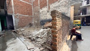  Plot – Exterior View View at Sangam Vihar - for Sale