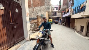  Plot – Exterior View View at Sangam Vihar - for Sale