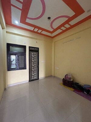 Room in 3 BHK Villa at Sector 6 Wave City – for Rent