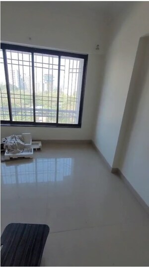 Living Room in 2 BHK Apartment at Vanamali CHS, Chembur – for Rent