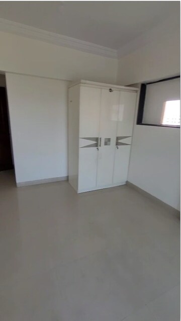 Bedroom in 2 BHK Apartment at Vanamali CHS, Chembur – for Rent