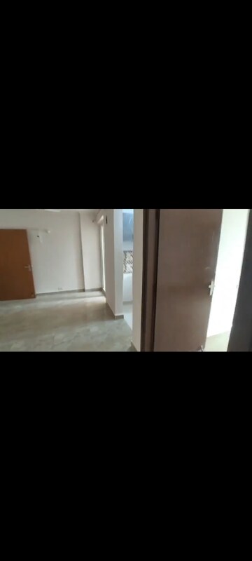 Room in 2 BHK Apartment at Amrapali Leisure Park, Amrapali Leisure Valley – for Rent