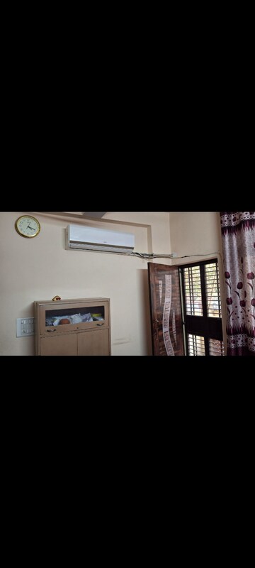 Room in 2 BHK Apartment at Shipra Riviera, Gyan Khand – for Rent