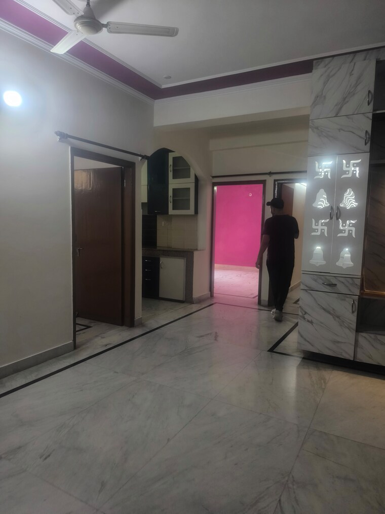 Room, dwarka 3 Bedroom 1400 Sq.Ft. Builder Floor In Dwarka Delhi 9502964