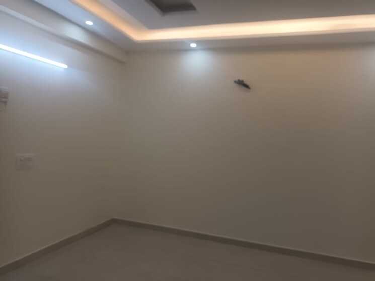 Room, ambala highway 3 Bedroom 1350 Sq.Ft. Builder Floor In Ambala Highway Zirakpur 9502996