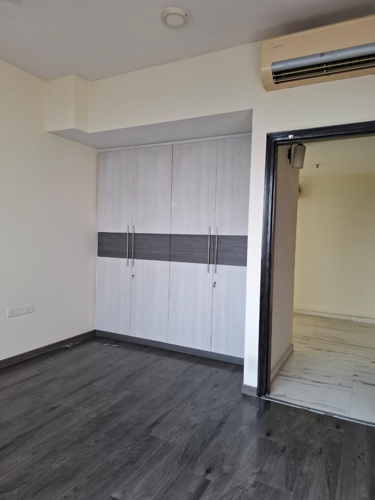 Bedroom, tata-primanti-tower-residences 3.5 Bedroom 2550 Sq.Ft. Apartment In Sector 72 Gurgaon 9503027