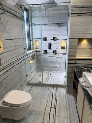 Balcony in 4 BHK Builder Floor at South Extension ii – for Sale