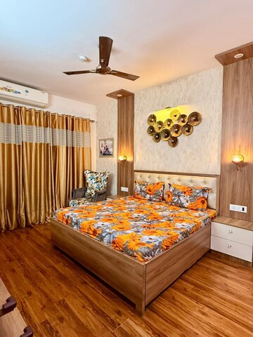 2 BHK Apartment For Rent in Gaur City 2 - 12th Avenue, Sector 16c Greater Noida