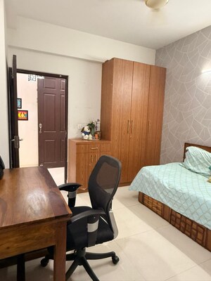 Study Room in 2 BHK Apartment at Gaur City 2 - 12th Avenue, Sector 16c Greater Noida – for Rent