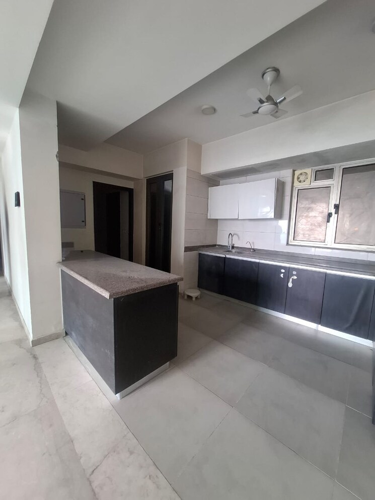 Kitchen, tata-primanti-tower-residences 3.5 Bedroom 2550 Sq.Ft. Apartment In Sector 72 Gurgaon 9503071