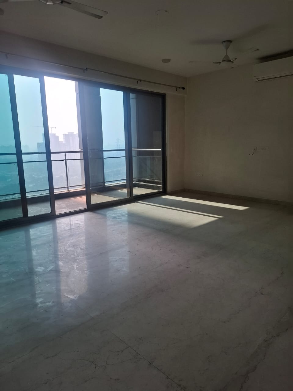 3.5 BHK + Servant Room Apartment For Sale in Tata Primanti-Tower Residences