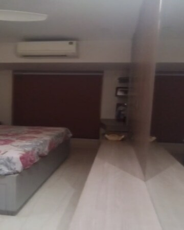 Bedroom in 3 BHK Apartment at Safal Twins, Chembur – for Rent