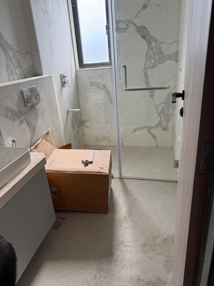 Bathroom, dadar west 3 Bedroom 1150 Sq.Ft. Apartment In Dadar West Mumbai 9503150