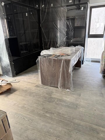 Room in 3 BHK Apartment at Dadar West – for Sale