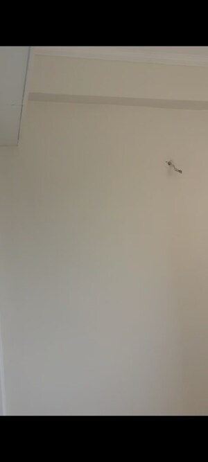 Furnished Amenities in 3 BHK Apartment at Amrapali Golf Homes, Sector 4 Greater Noida – for Rent