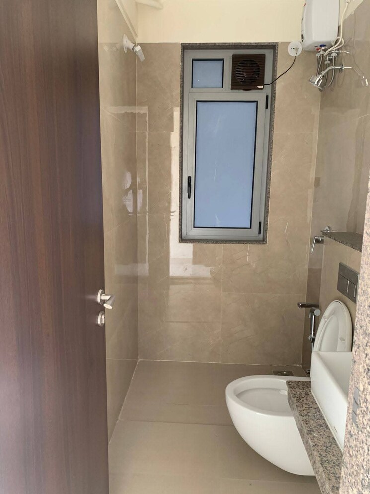 Bathroom, sunteck-city-avenue-4 2 Bedroom 644 Sq.Ft. Apartment In Goregaon West Mumbai 9503302