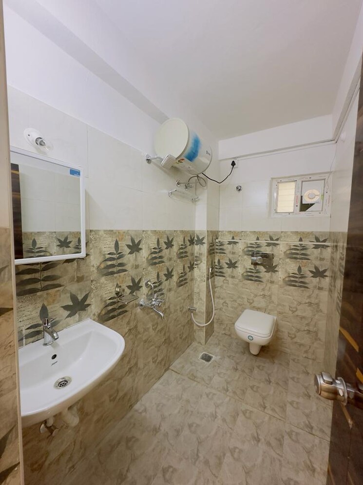 Bathroom, khajaguda 4 Bedroom 2500 Sq.Ft. Builder Floor In Khajaguda Hyderabad 9503288