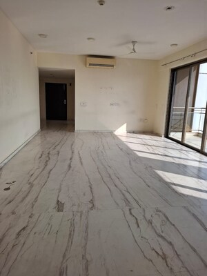 Bedroom in 4 BHK Apartment at Tata Primanti-Tower Residences, Sector 72 – for Sale