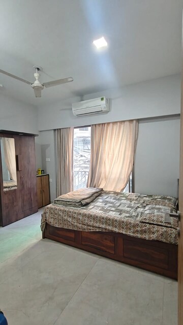 Bedroom in 2 BHK Apartment at Sindhi Society, Chembur – for Rent