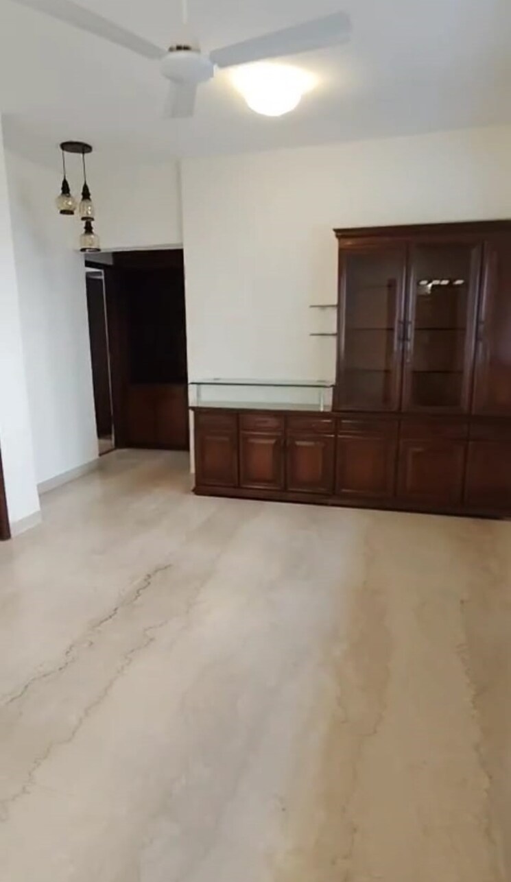 Room, harbour-heights 3 Bedroom 1350 Sq.Ft. Apartment In Colaba Mumbai 9503386