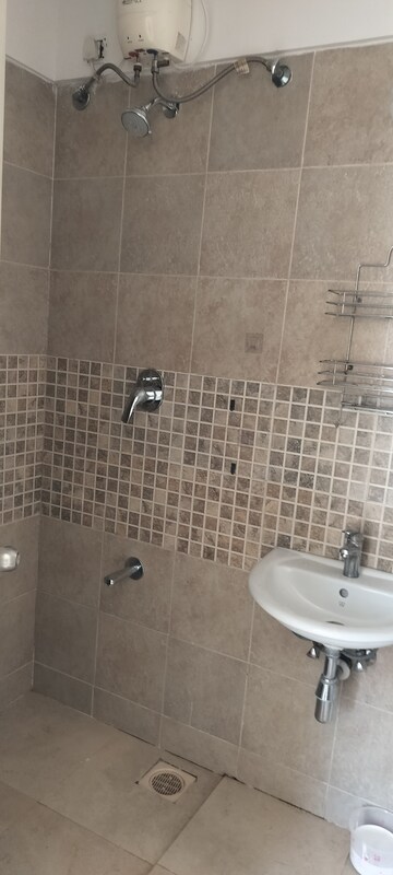 Bathroom in 2.5 BHK Apartment at Amanora Trendy Homes, Hadapsar – for Rent