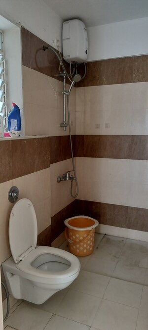 Bathroom in 2.5 BHK Apartment at Amanora Trendy Homes, Hadapsar – for Rent