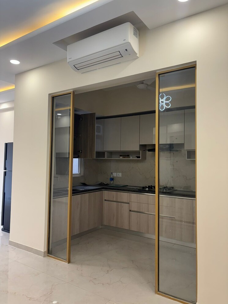 Room, smart-world-orchard 3 Bedroom 1680 Sq.Ft. Apartment In Sector 61 Gurgaon 9503549