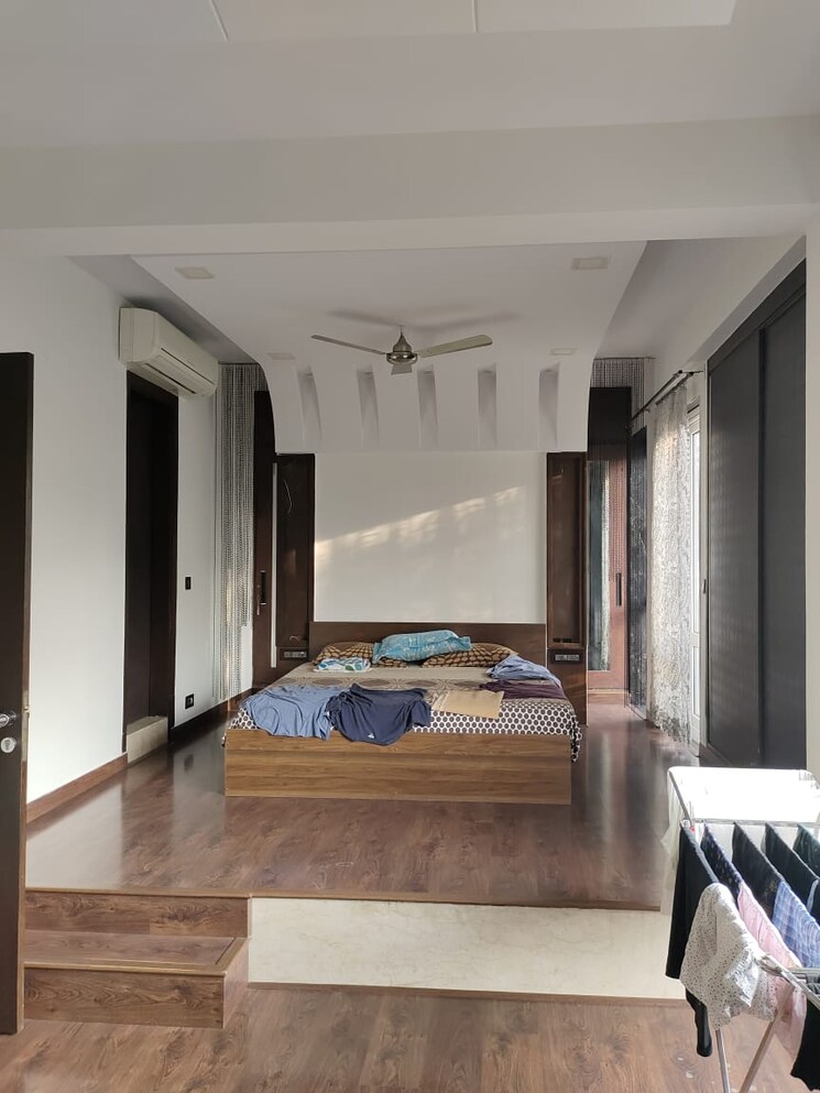 Bedroom, greater kailash ii 3 Bedroom 325 Sq.Yd. Builder Floor In Greater Kailash ii Delhi 9503482