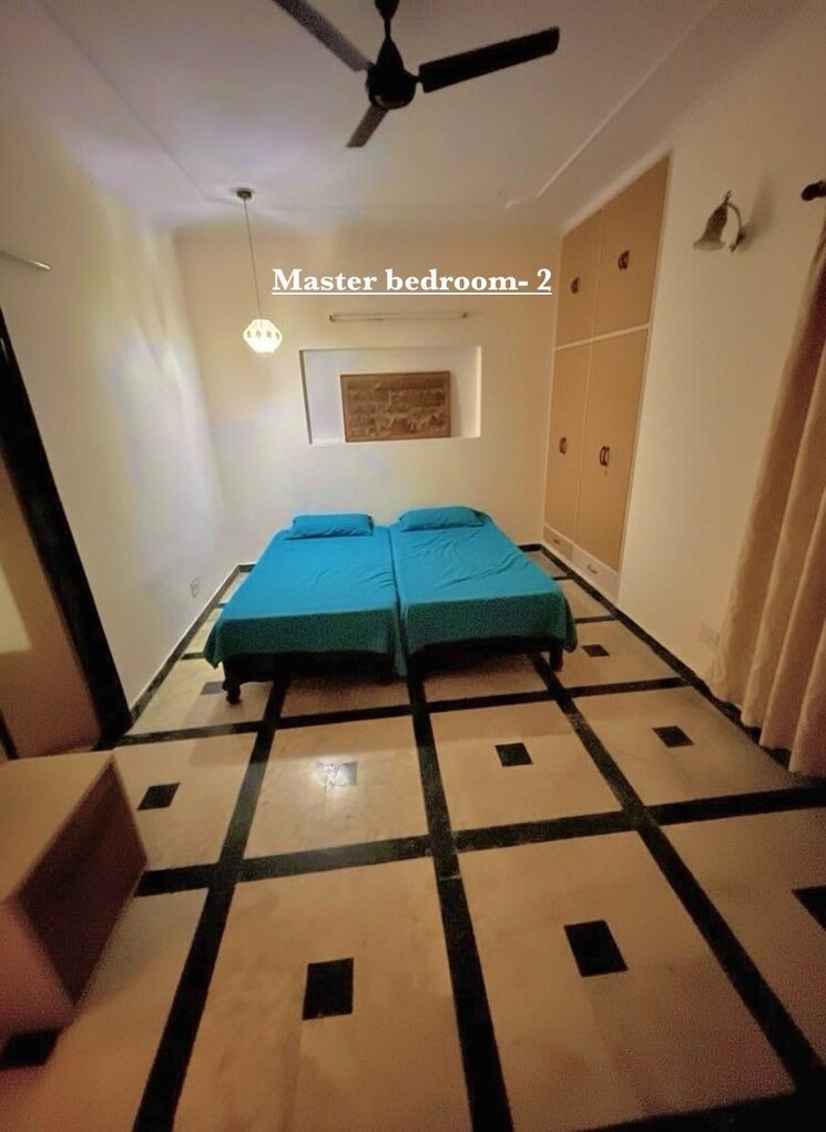 undefined, greater kailash ii 3 Bedroom 325 Sq.Yd. Builder Floor In Greater Kailash ii Delhi 9503580