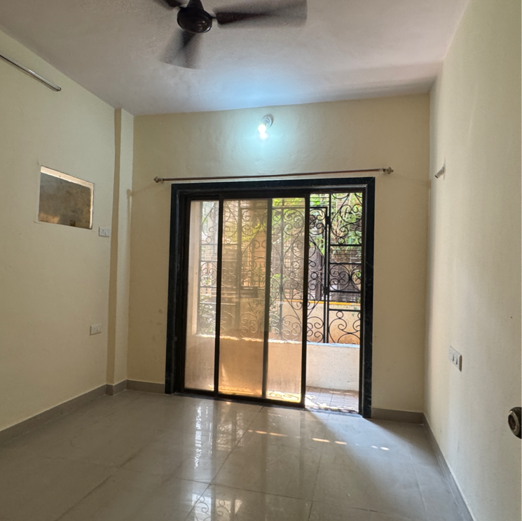 Room, regency-estate 3 Bedroom 1800 Sq.Ft. Villa In Dawadi Gaon rd Thane 9503792
