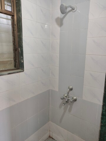 Bathroom in 1 BHK Apartment at Sector 14 Dwarka – for Rent