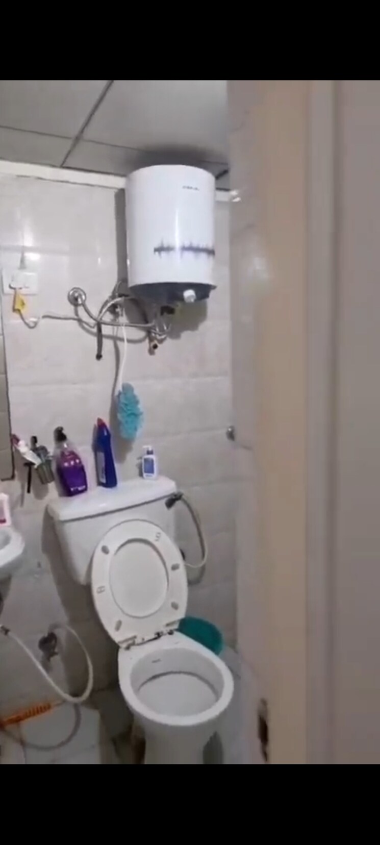 Bathroom, maya-homes 1 Bedroom 550 Sq.Ft. Builder Floor In Indrapuram Ghaziabad 9503795