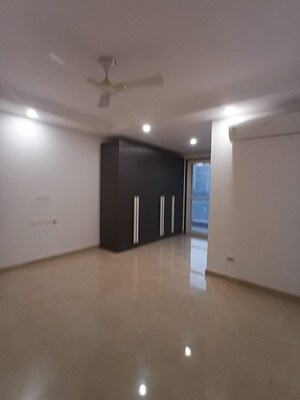 Room in 2 BHK Apartment at Supertech Hues, Sector 68 – for Sale