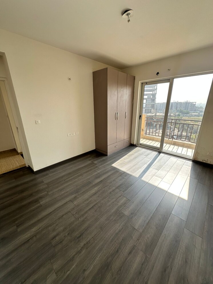 Room, sushma-valencia 3 Bedroom 1800 Sq.Ft. Apartment In International Airport Road Zirakpur 9503826