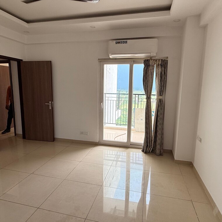 Room, stellar-one 3 Bedroom 1800 Sq.Ft. Apartment In Sport City 1 Greater Noida 9503897