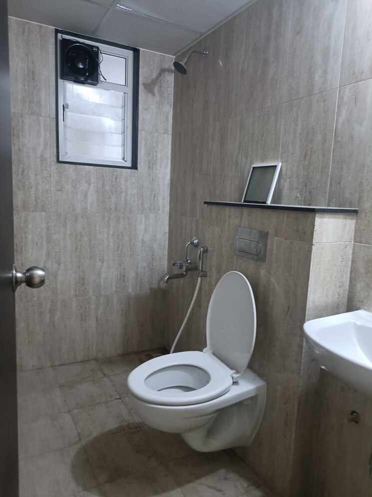 Bathroom, punawale 2 Bedroom 750 Sq.Ft. Apartment In Punawale Pune 9503593