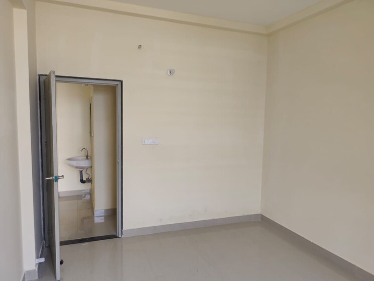 Room, sector 14 dwarka 1 Bedroom 550 Sq.Ft. Apartment In Sector 14 Dwarka Delhi 9503908