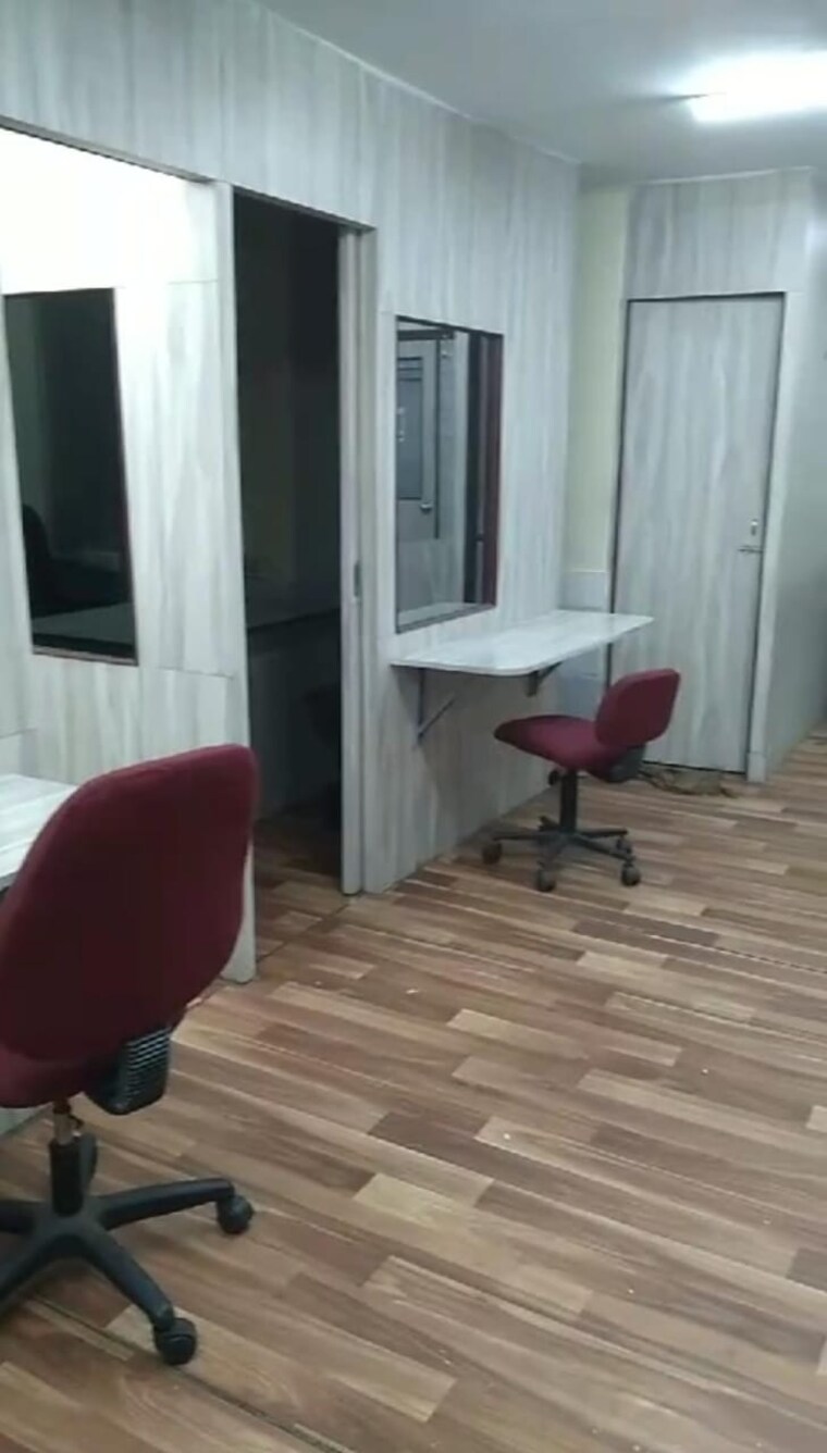 Bathroom, esplanade Commercial Office Space 600 Sq.Ft. In Esplanade Kolkata 9503914