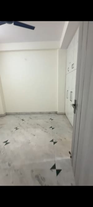 Room in 3 BHK Builder Floor at Maya Homes, Indrapuram – for Rent