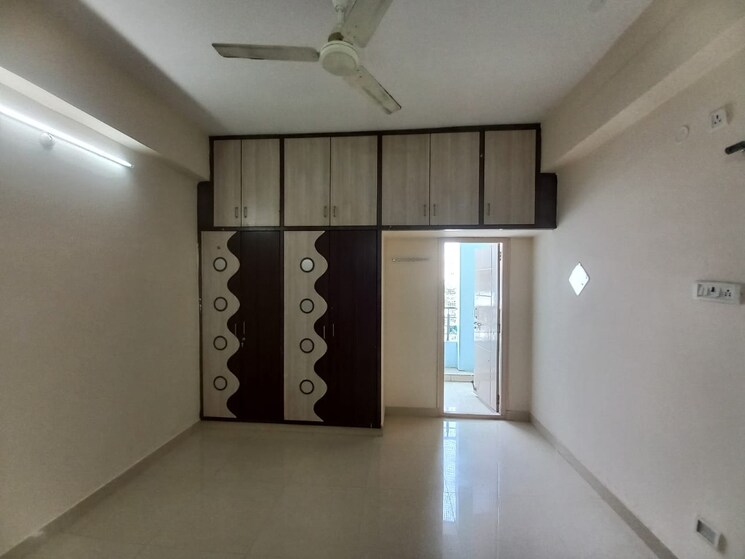 Room, munirka 3 Bedroom 150 Sq.Yd. Builder Floor In Munirka Delhi 9504079