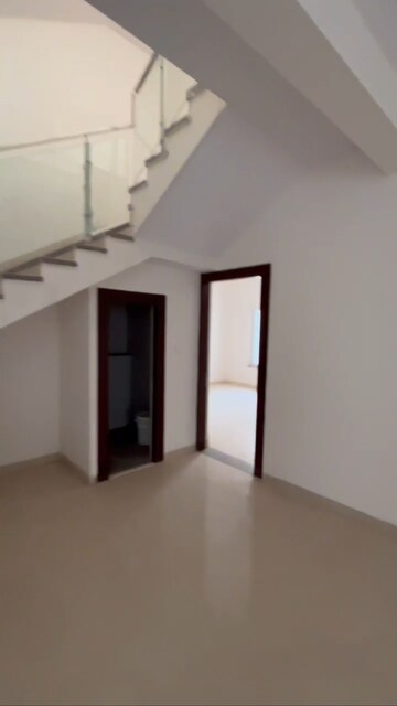 Room in 4 BHK Villa at SMR SMS Vinay Casa Carino, Bandlaguda Jagir – for Sale